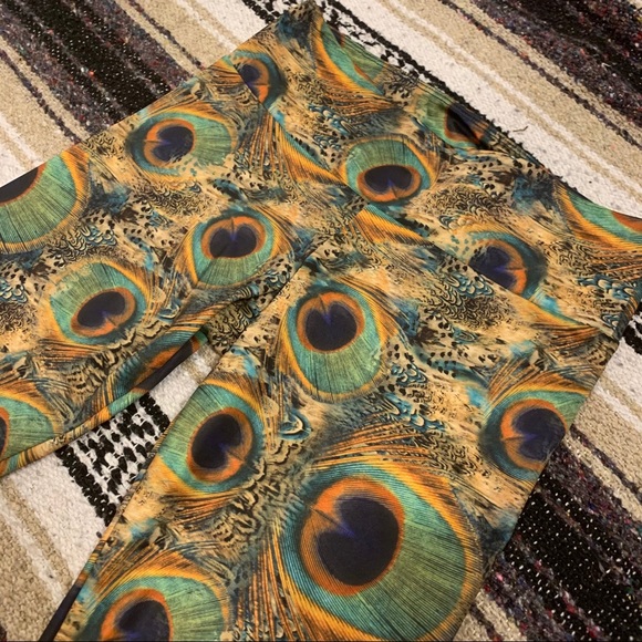 Onzie 3/4 leggings- S SOLD - Picture 4 of 6